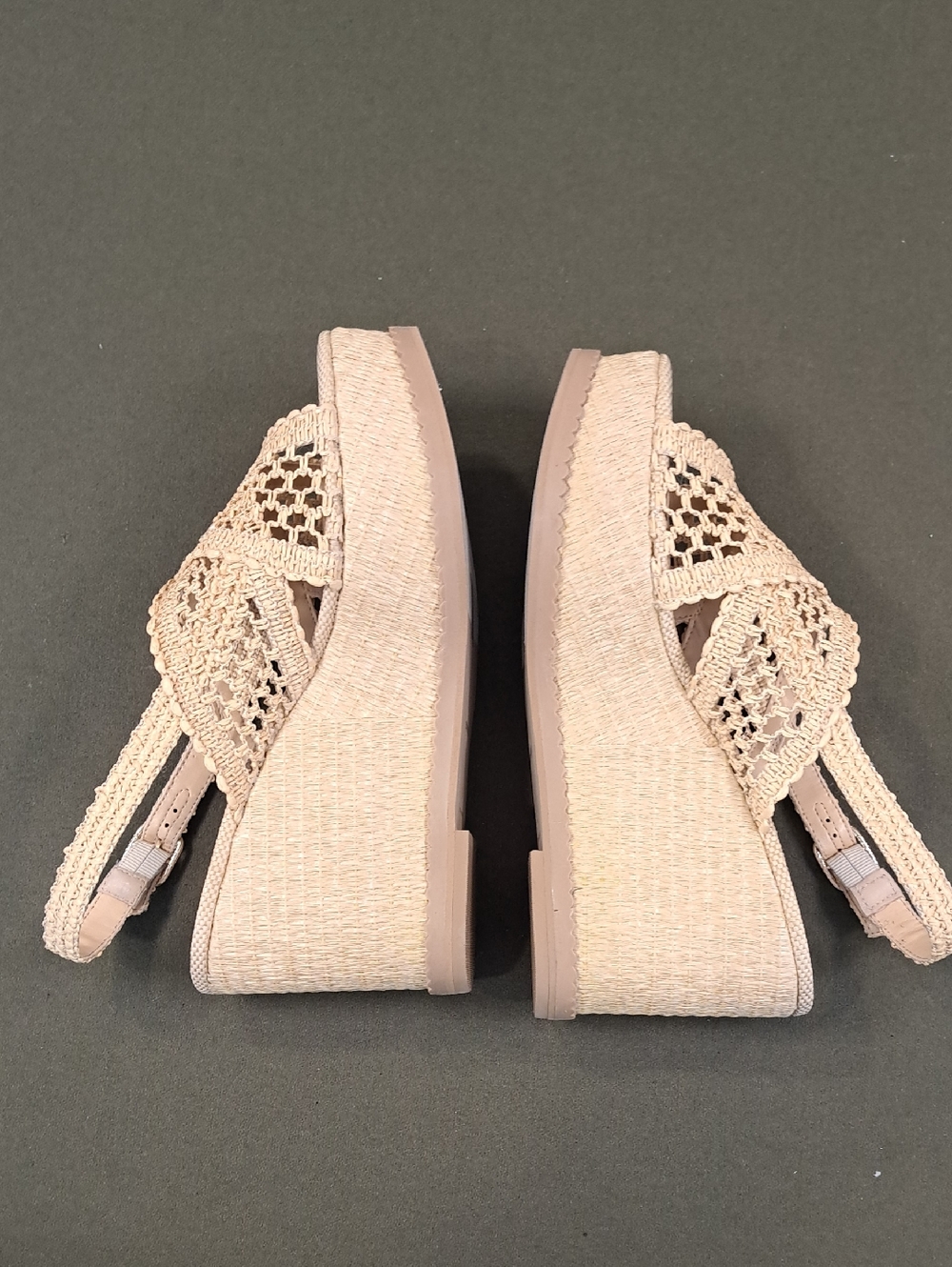 Dolce Vita Dexler Wedges LT Natural Woven Raffia - Color: Tan - Size: 8 - Picture 6 of 10